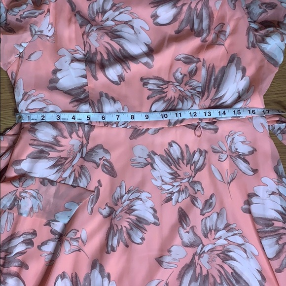 Peach, Tan and Cream Mid-length Dress Size 14 New - Picture 4 of 7